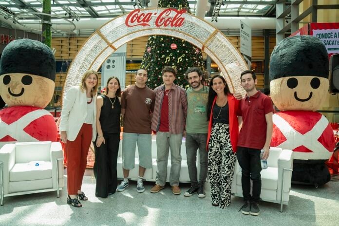 Coca-Cola y Fundación Sí junto a estudiantes de las residencias universitarias.